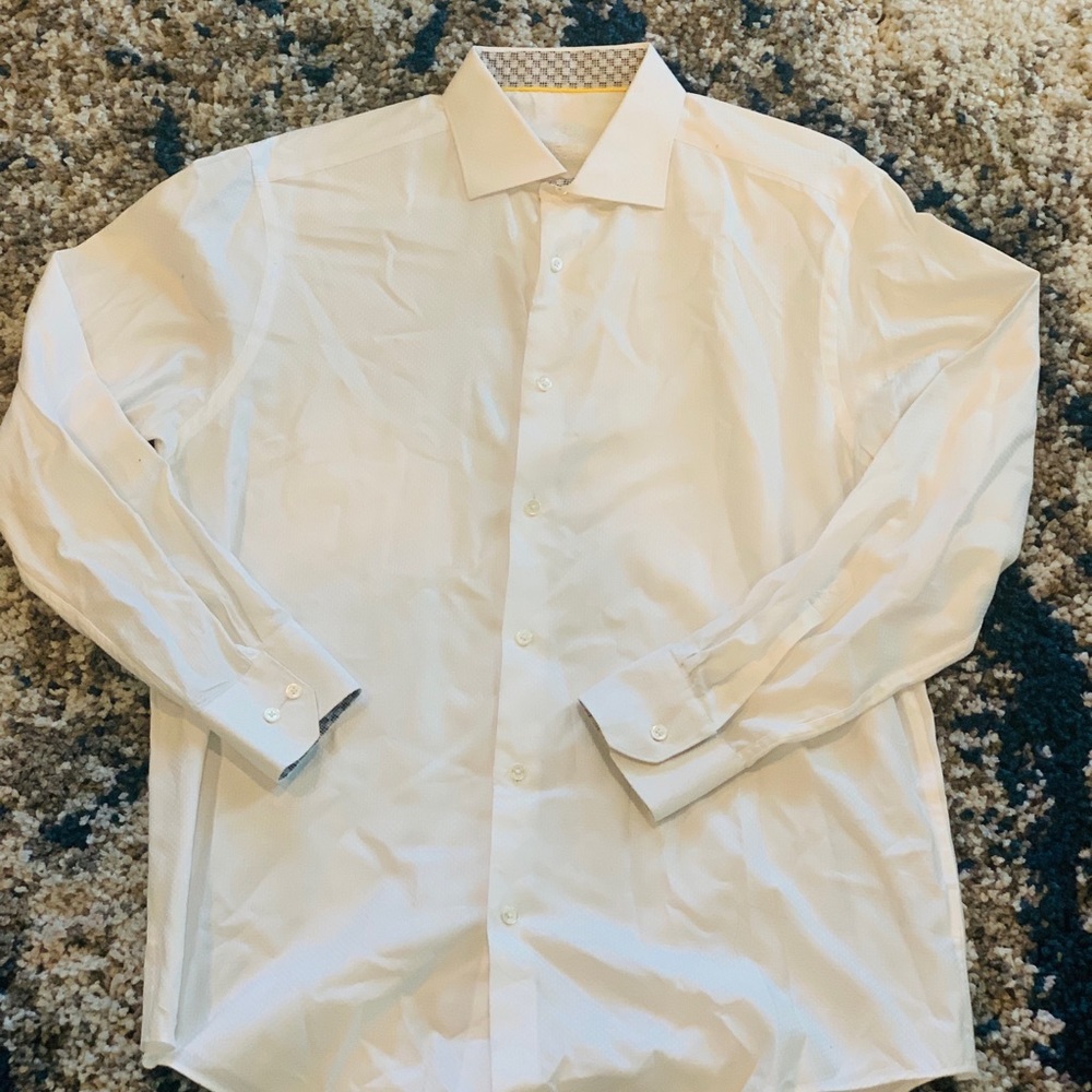 White dress shirt